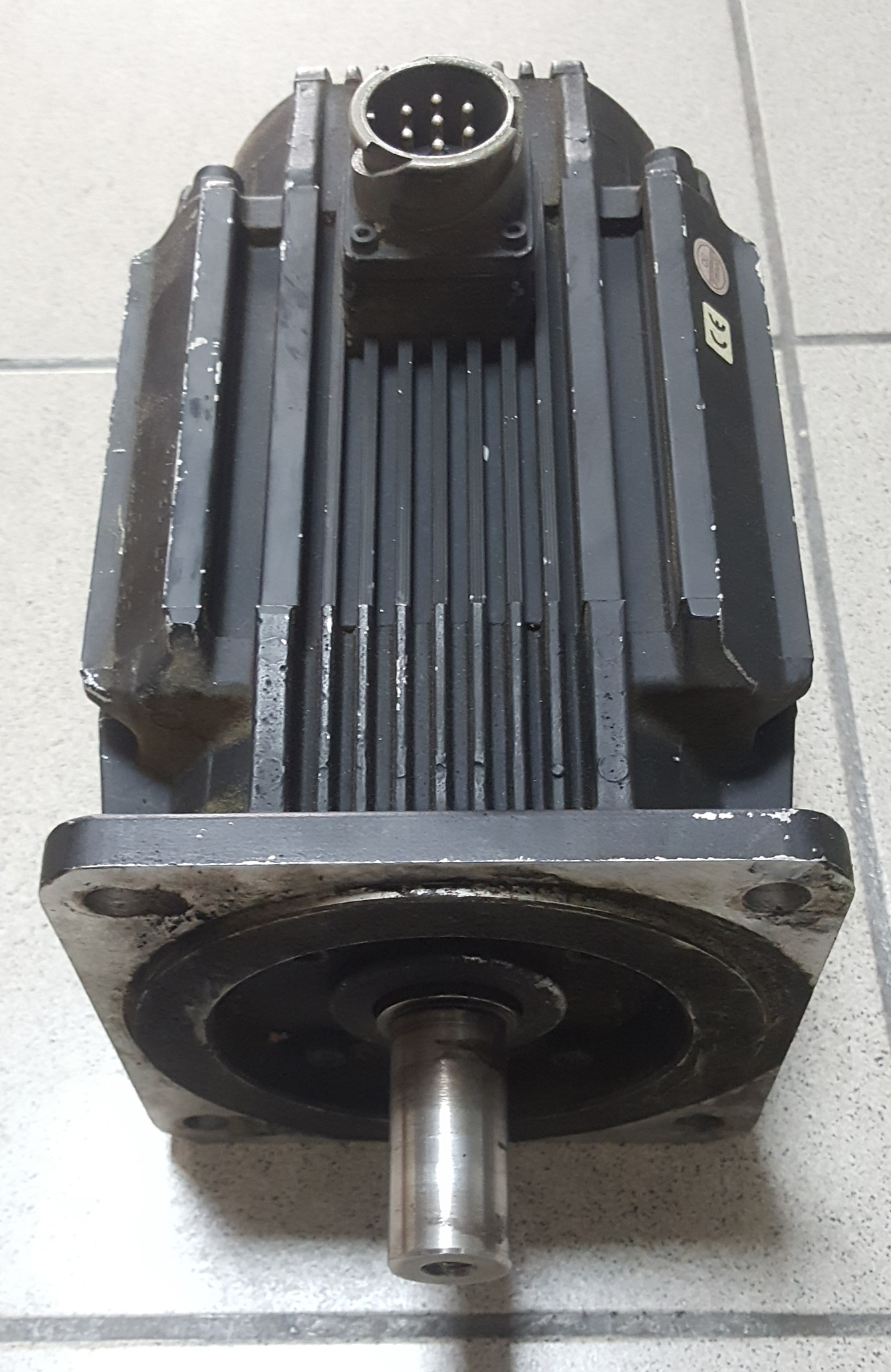 [2. El] Elau Servo Motor SB145-30-120-P0-44-R1-B0